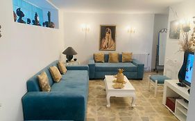 La Maison Bleue